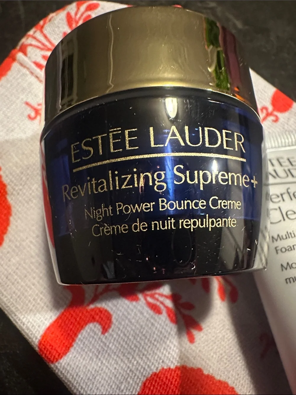 Estee Lauder navy blue, white, red skincare set - Picture 2 of 9